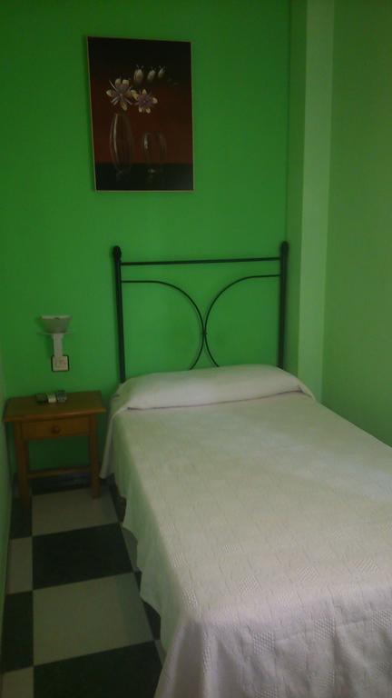Hostal El Camionero Burguillos Del Cerro Værelse billede