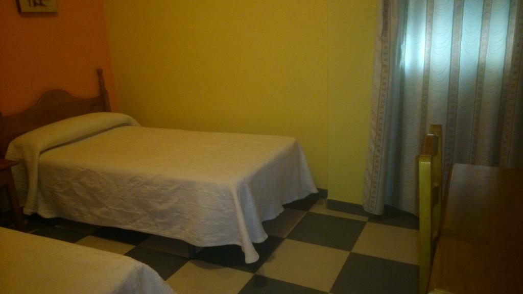 Hostal El Camionero Burguillos Del Cerro Værelse billede