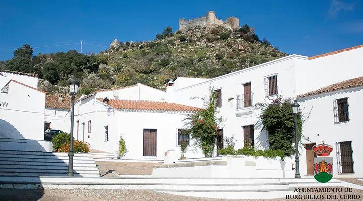 Hostal El Camionero Burguillos Del Cerro Eksteriør billede